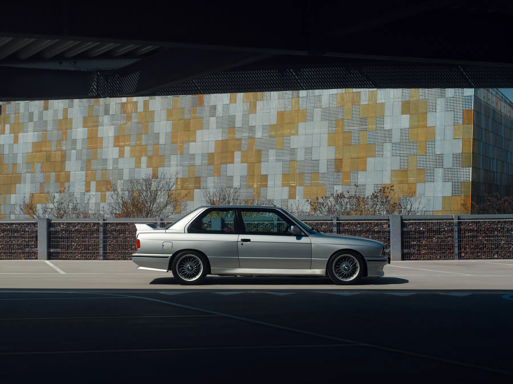 BMW M3 E30 zilver